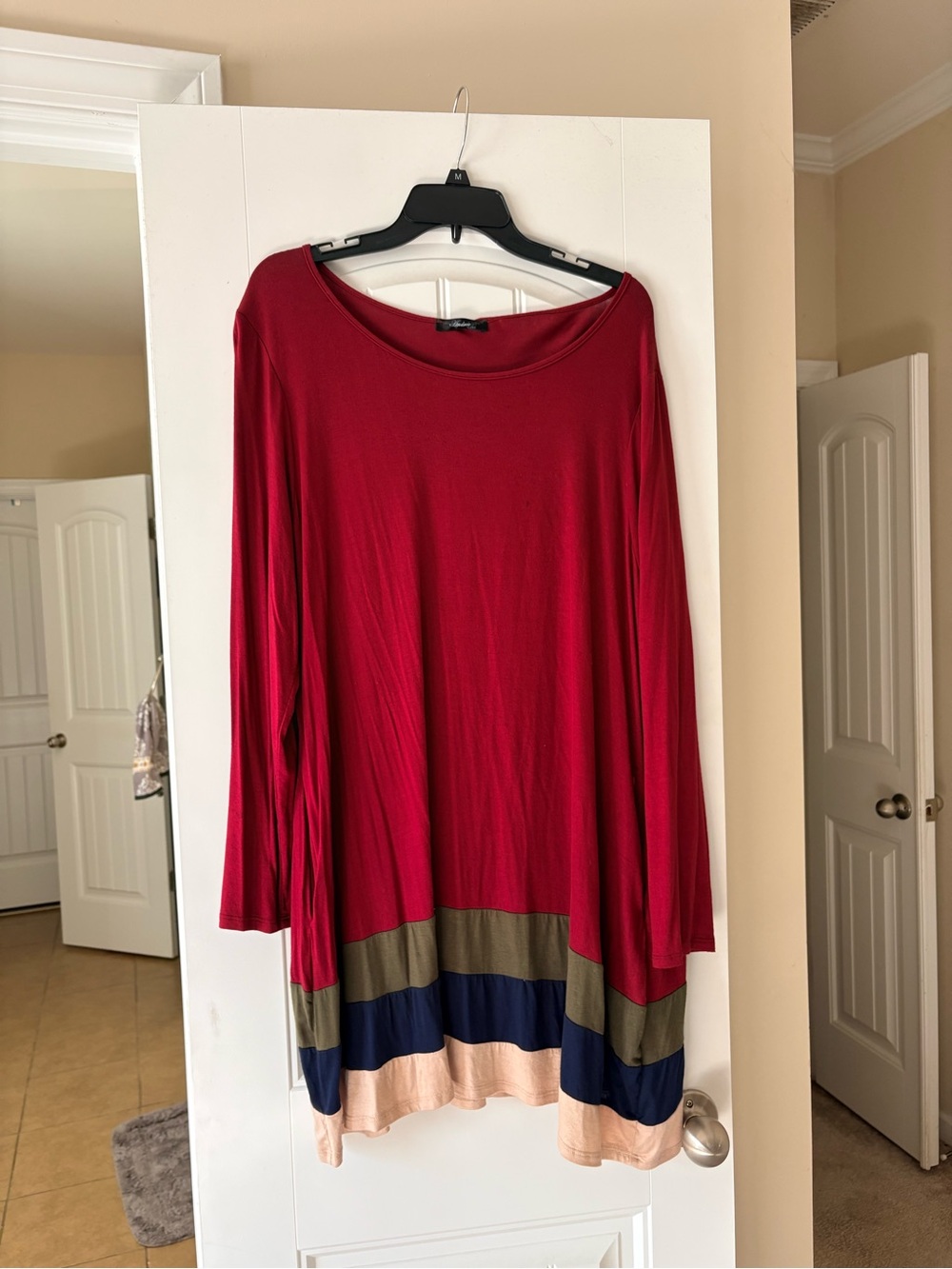 ANDREE BY UNIT Red Long-Sleeve Tunic with Olive, Navy and Blush Hem